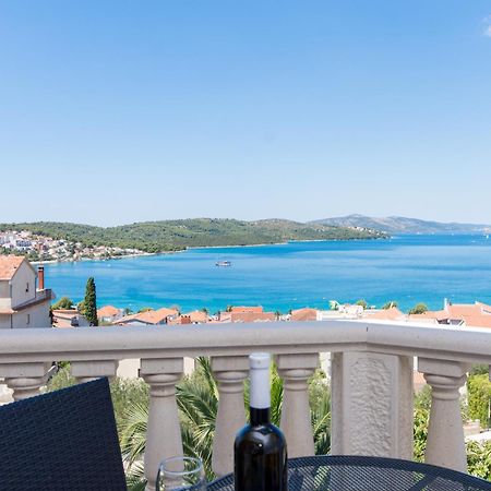 Apartments Bisera Trogir Eksteriør bilde