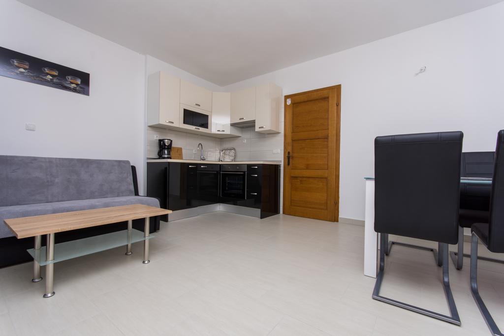 Apartments Bisera Trogir Eksteriør bilde