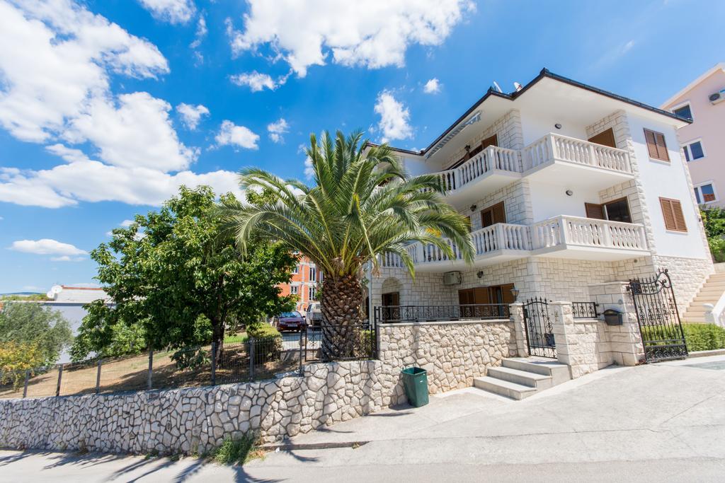 Apartments Bisera Trogir Eksteriør bilde