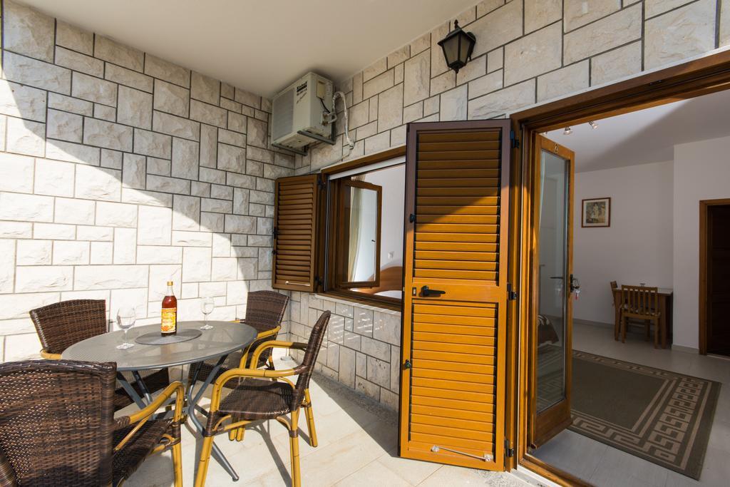 Apartments Bisera Trogir Eksteriør bilde